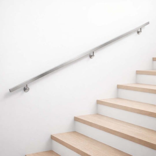 Rampe d'escalier main courante inox carrée