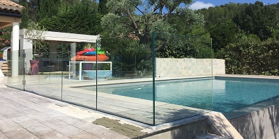 Garde-corps en verre sur profilé