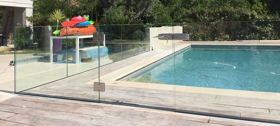 Clôture piscine avec portillon