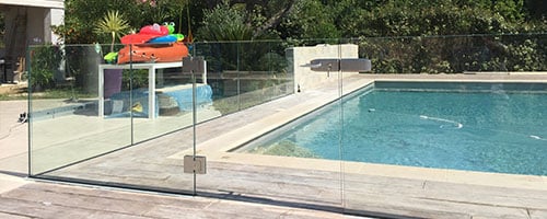 Clôture piscine en verre